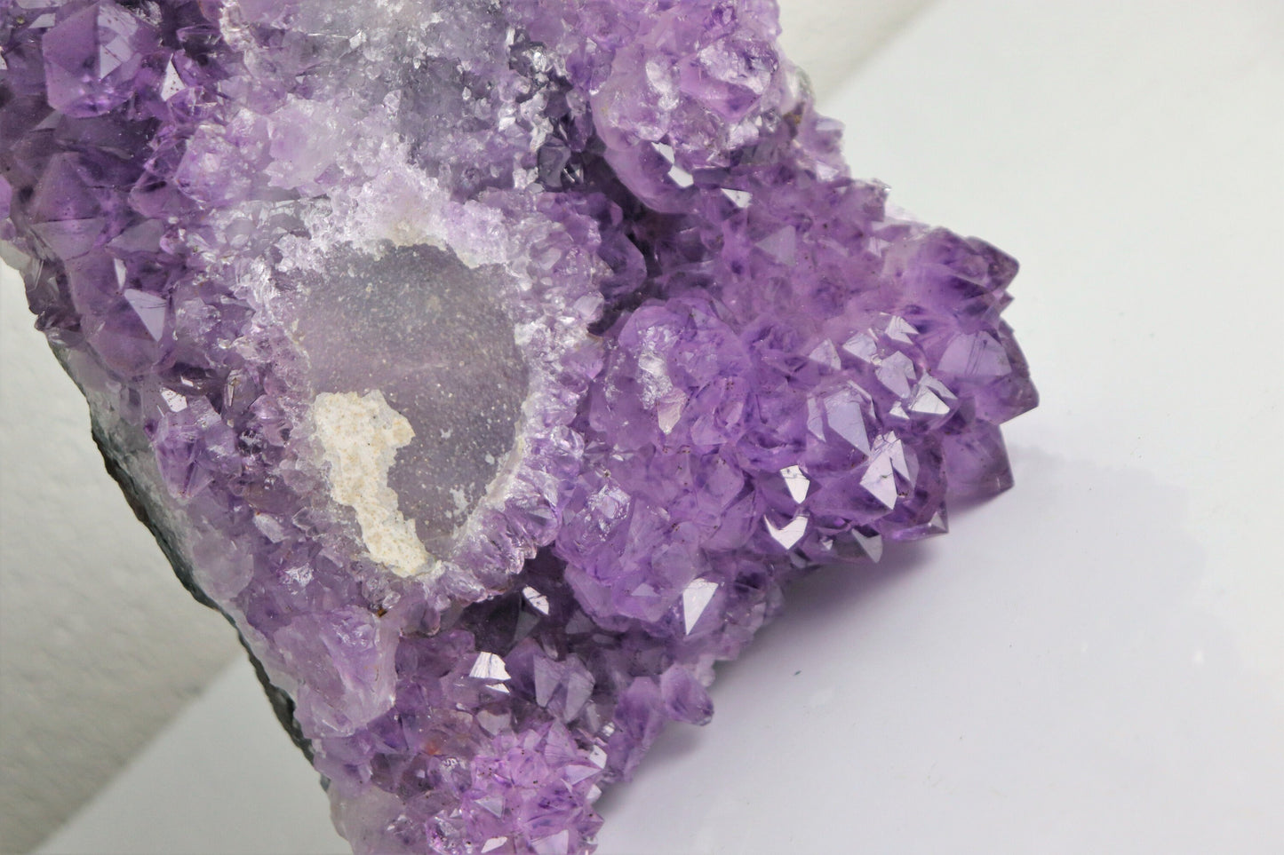AM47) Large Amethyst Crystal Geode