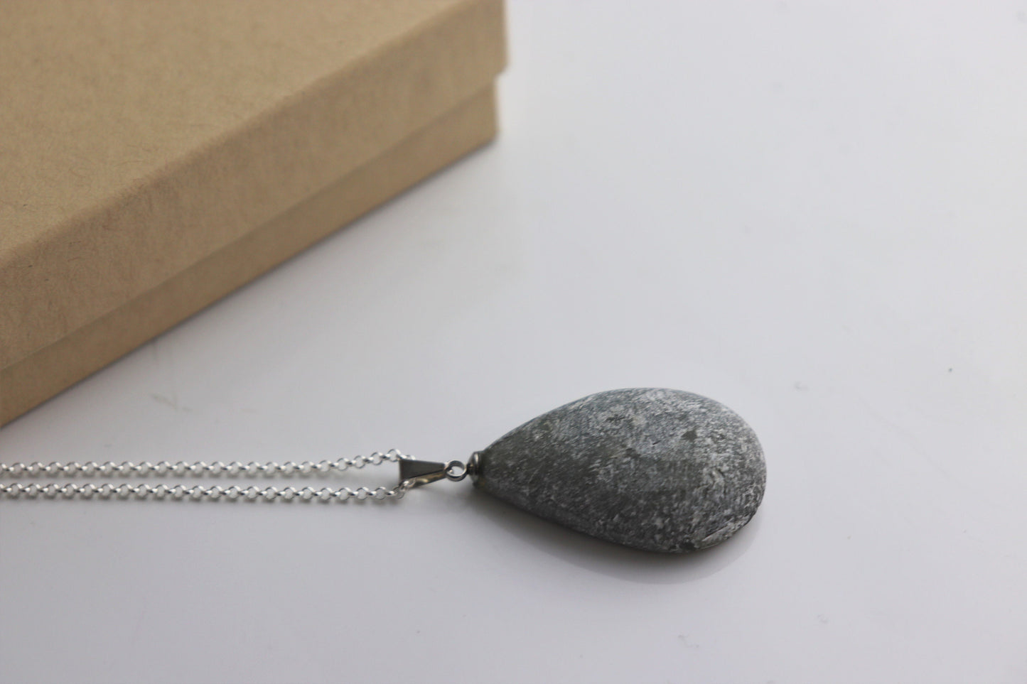 209) Labradorite Crystal Necklace Pendant + Silver Chain