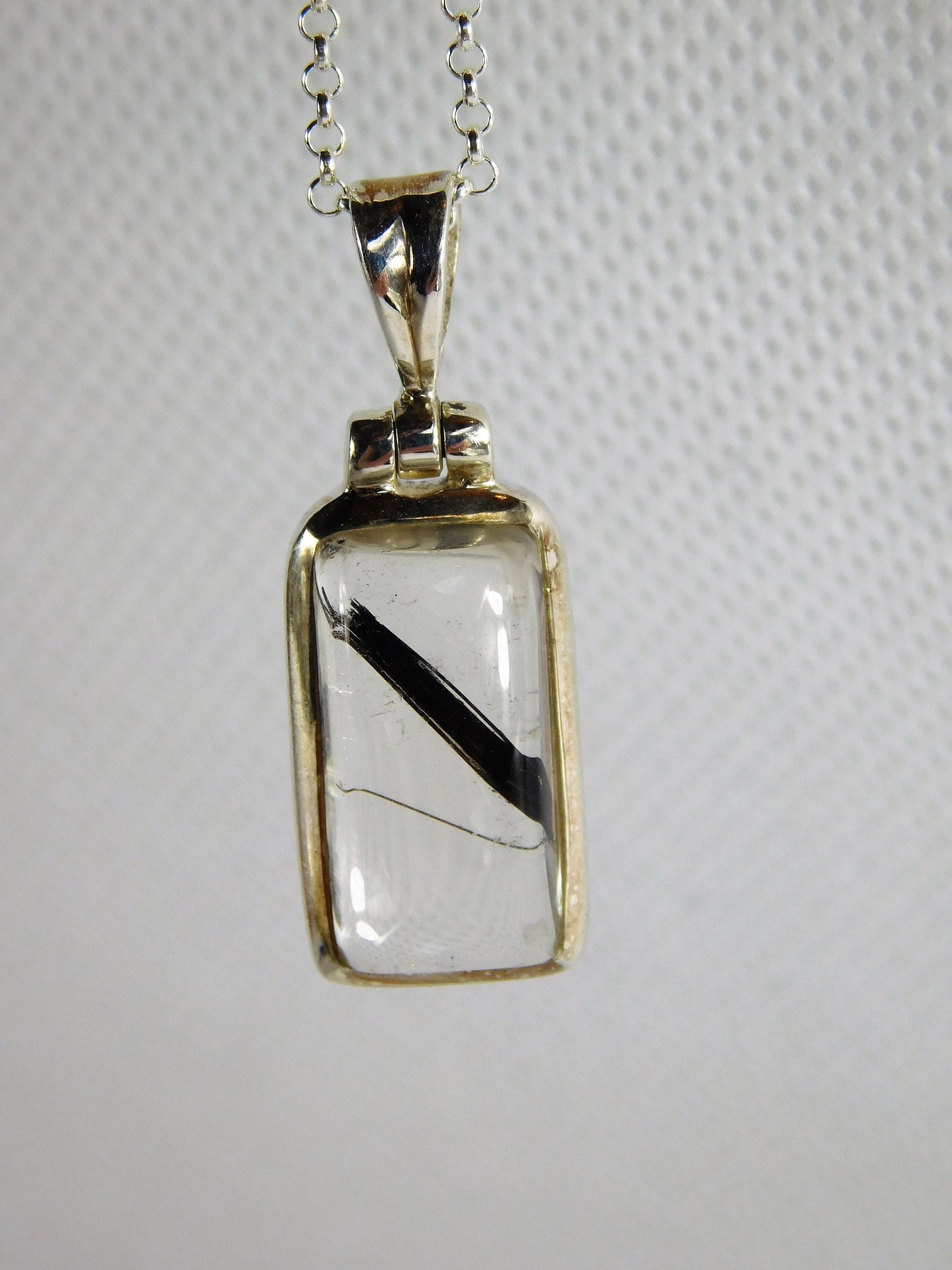 89e) 925 Silver Tourmalated Quartz Crystal Pendant + Silver Chain / Necklace Great Gift
