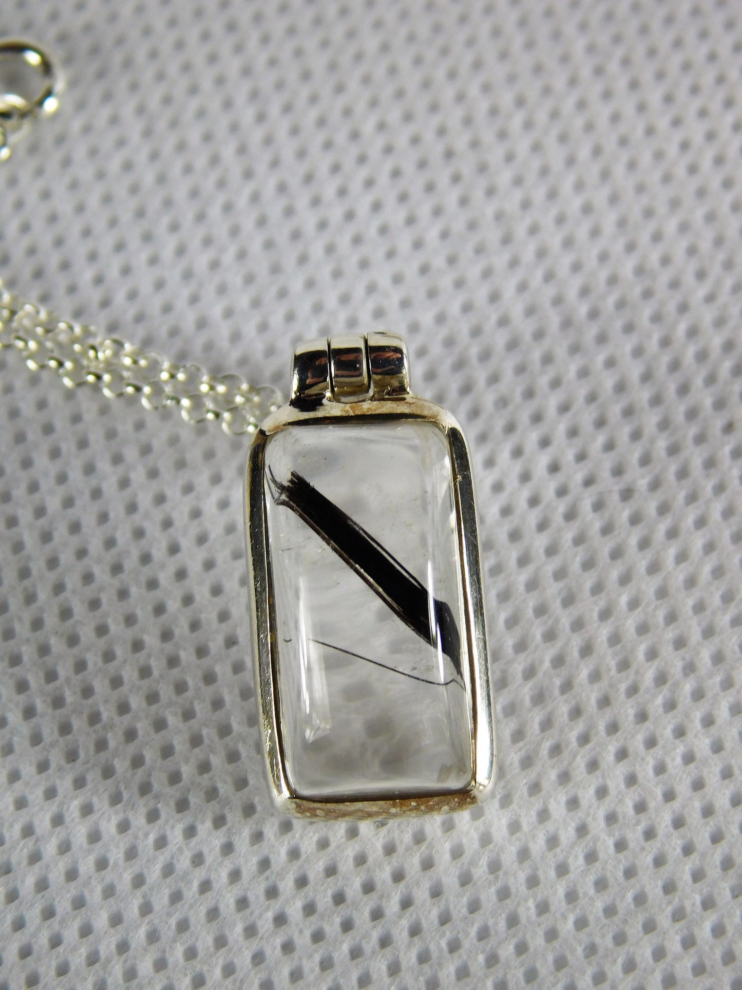89e) 925 Silver Tourmalated Quartz Crystal Pendant + Silver Chain / Necklace Great Gift