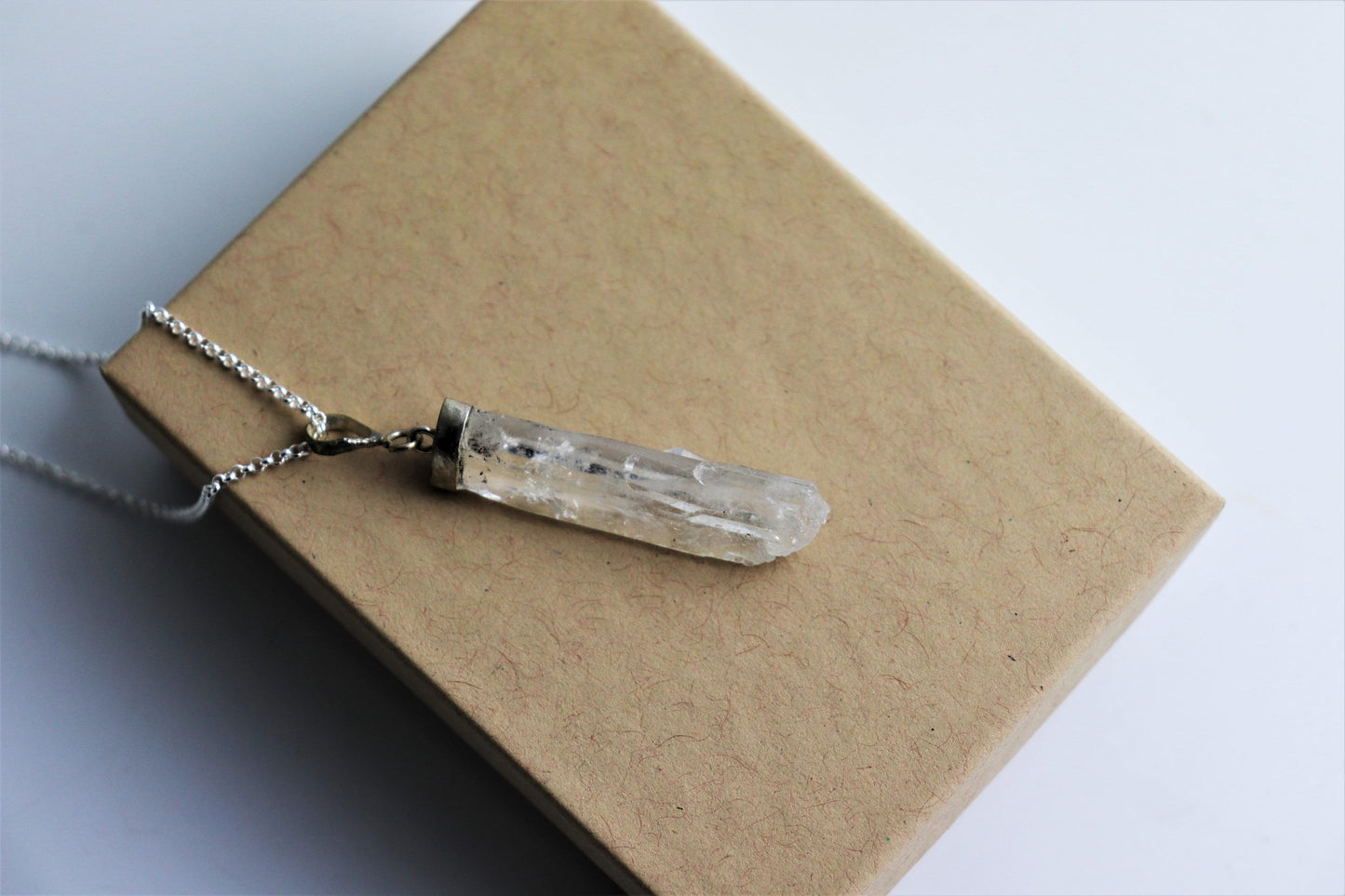 163) Faden Quartz Crystal Necklace Pendant + Silver Chain