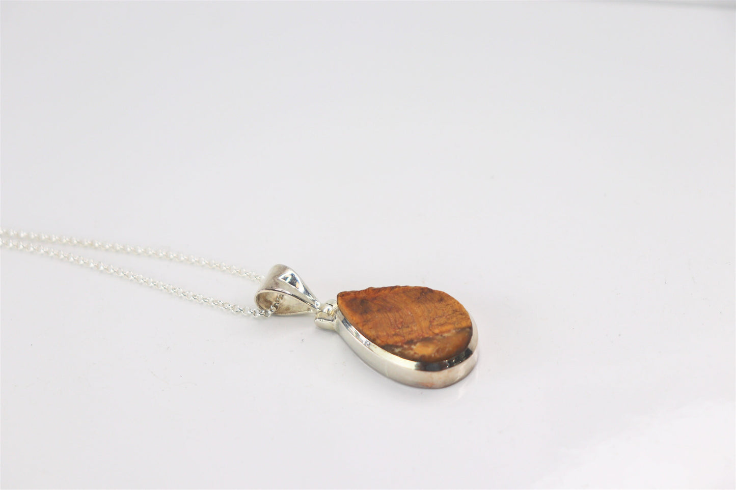 72) Rough Tiger Eye Crystal Necklace 925 Silver