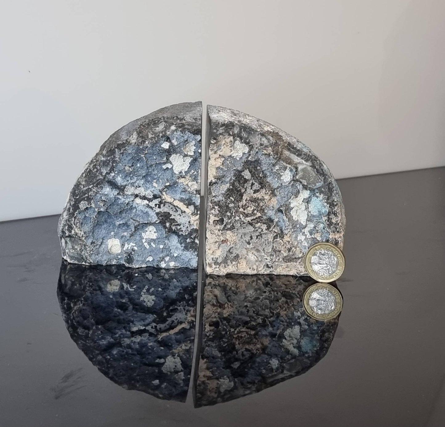 AB25) Agate Quartz Crystal Bookends Natural small