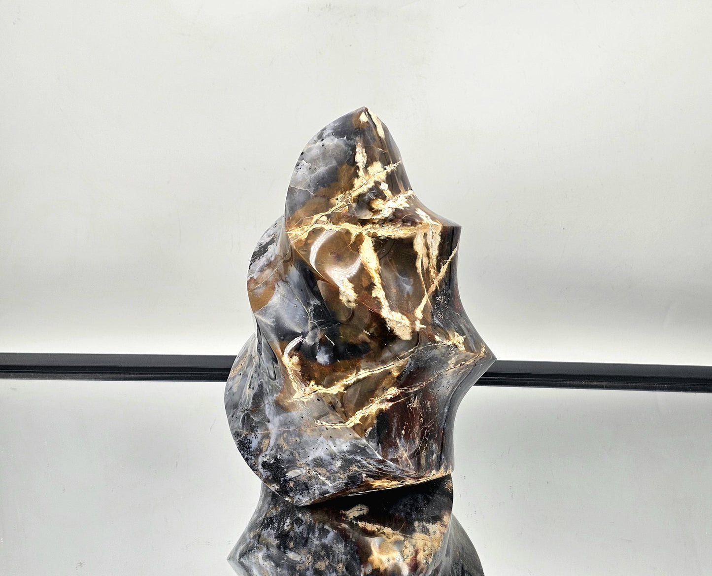 Very large Violet Agate Crystal Flame 4.4KG (DP)