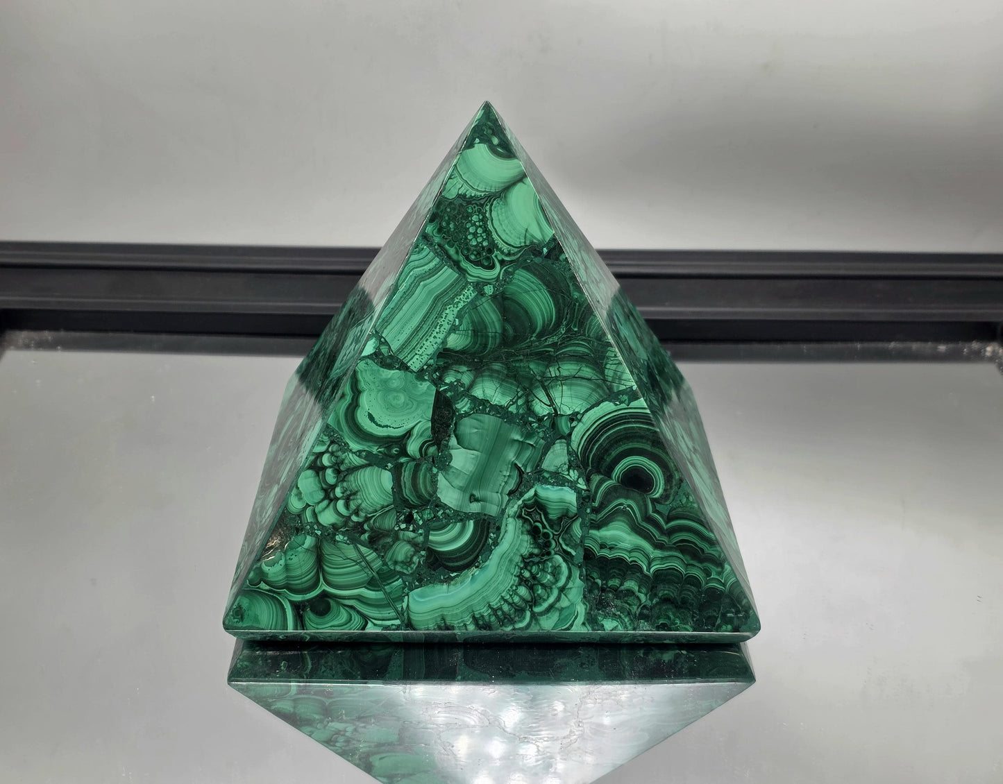 XL Malachite crystal pyramid 15x15cm