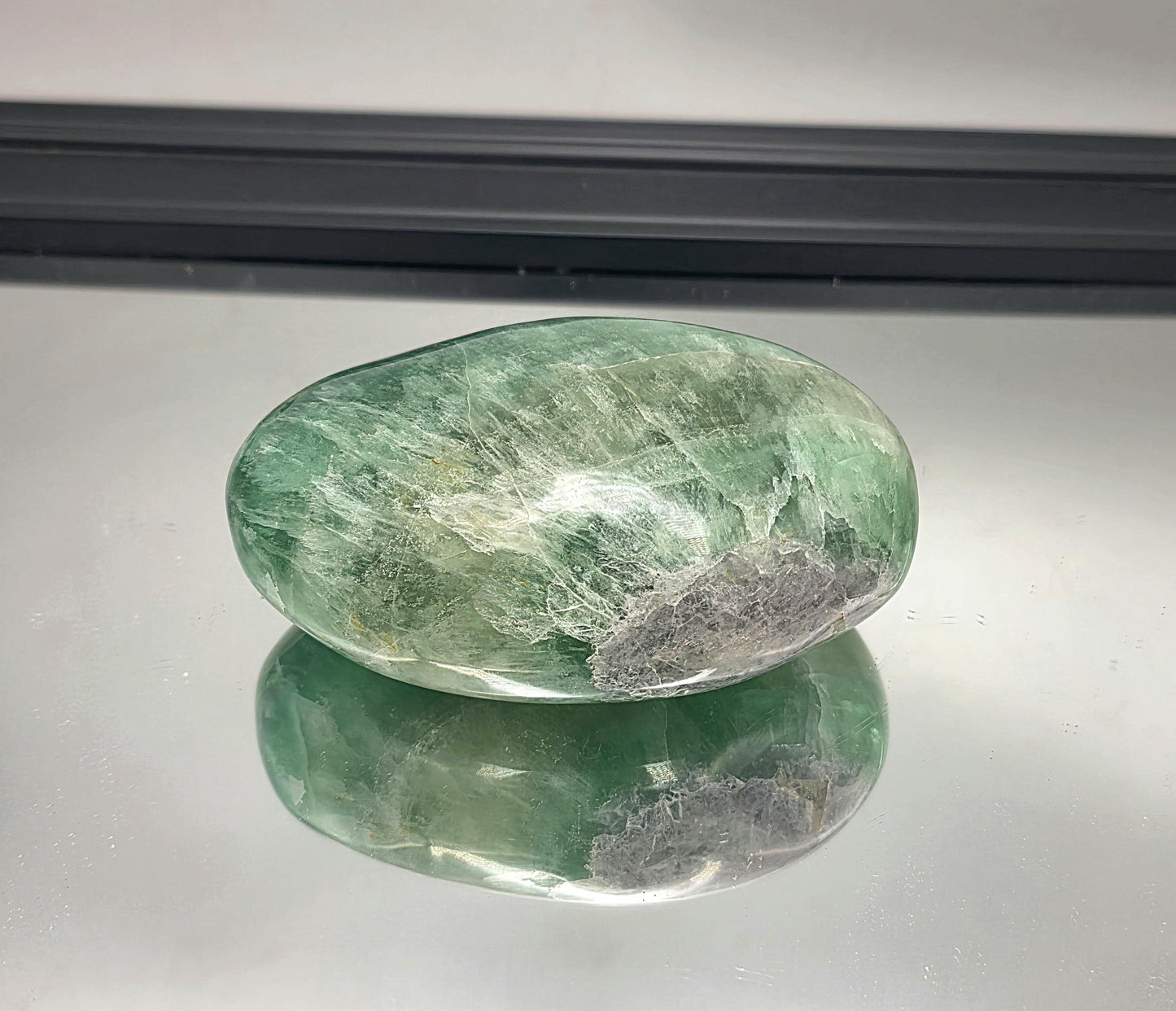 Extra Large Green Fluorite Crystal Palmstone / Massage Stone 995g (DP)