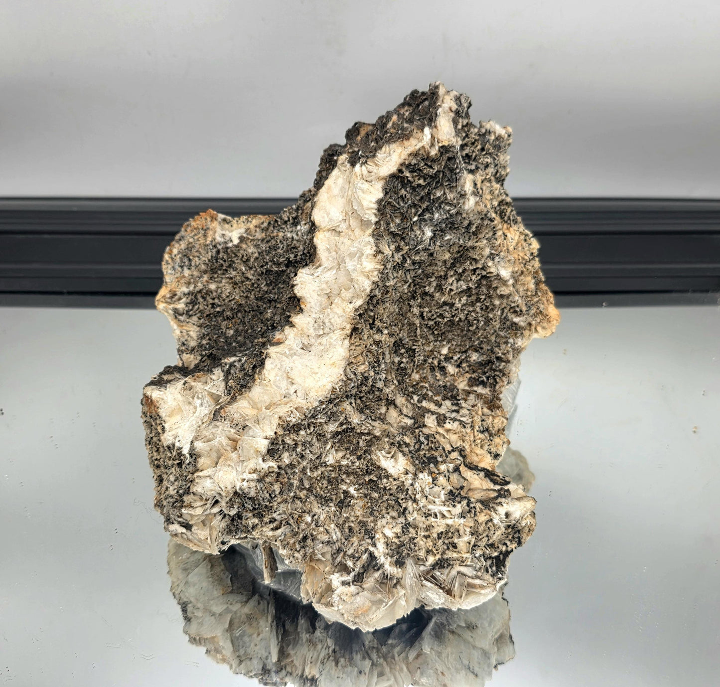 Large Noir Manganese Rose Crystal Baryte (#1)