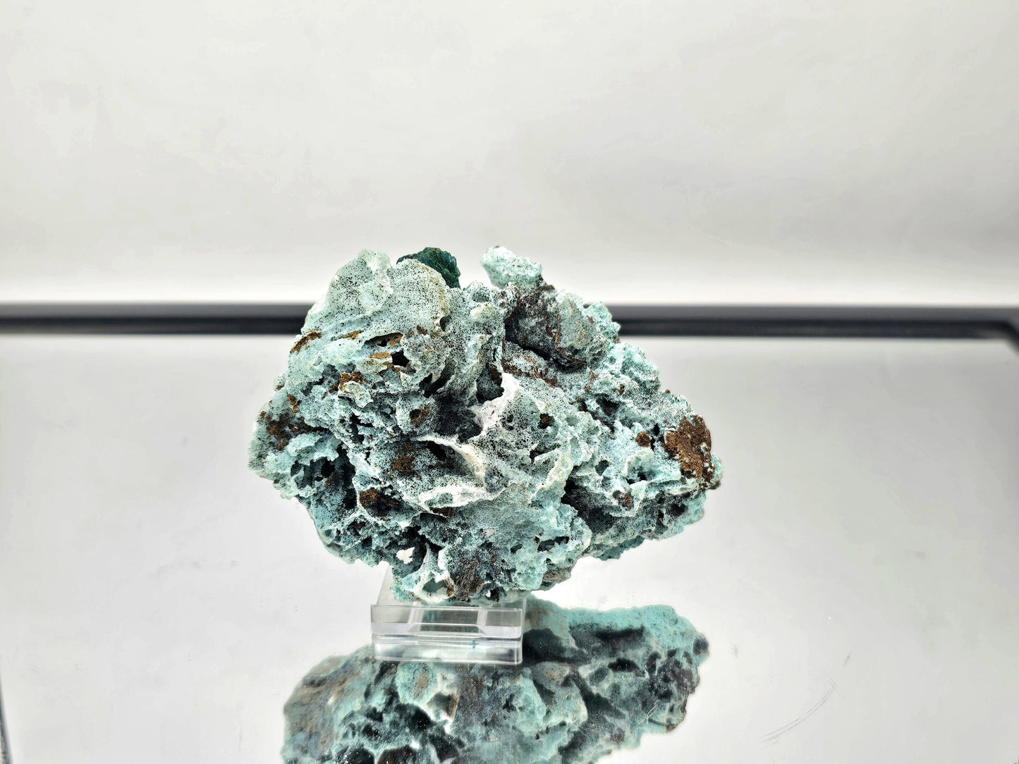 A truly exceptional Dioptase specimen from the Congo, showing vibrant green crystals on Quartz.