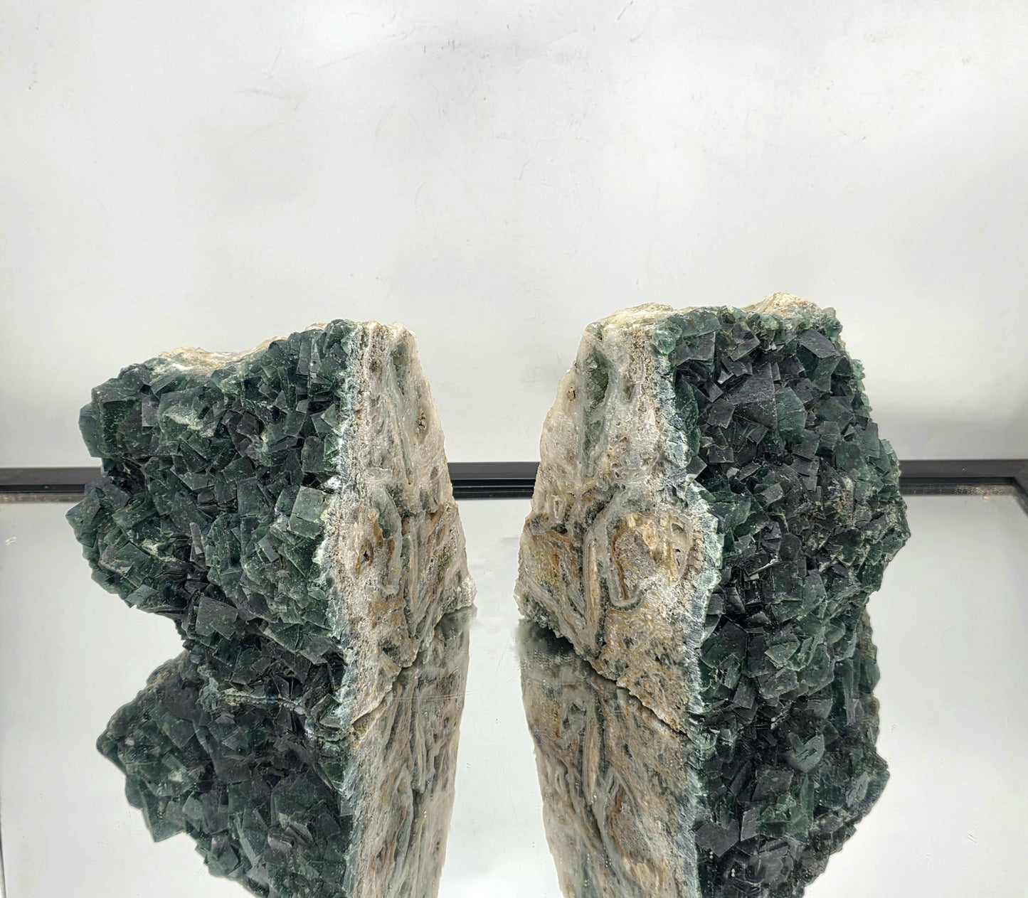 Zoning of violet, blue, and green tones.