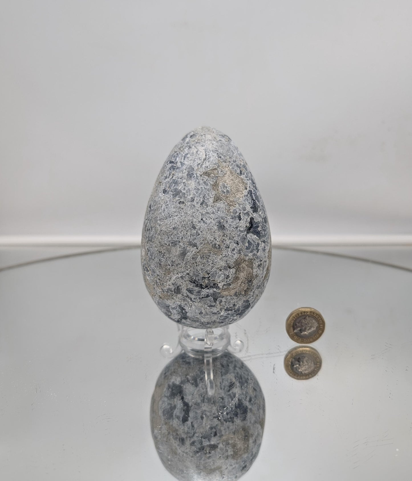 High-quality celestite egg for elegant home styling