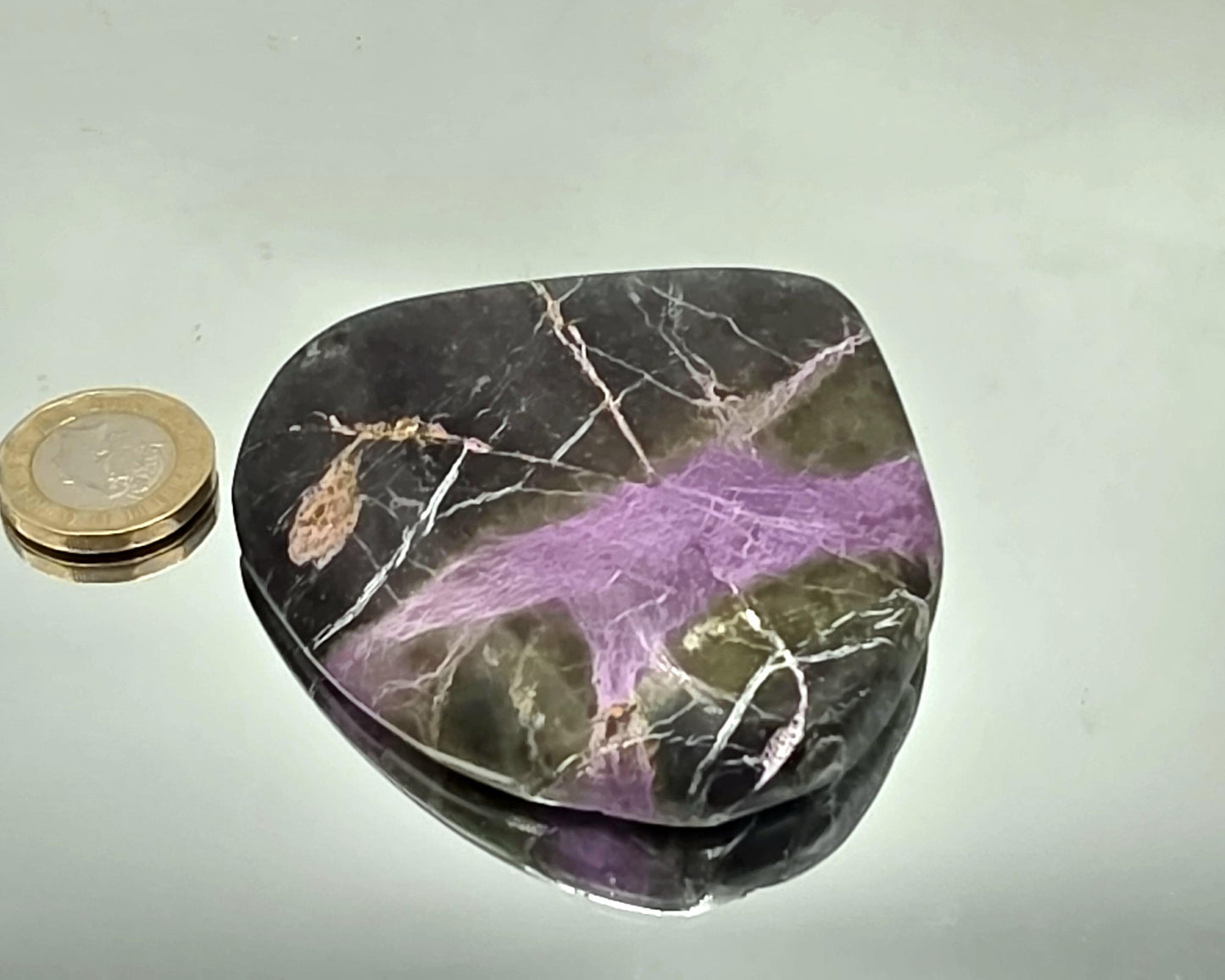 Substantial crystal showcasing the serpentine-stichtite blend.