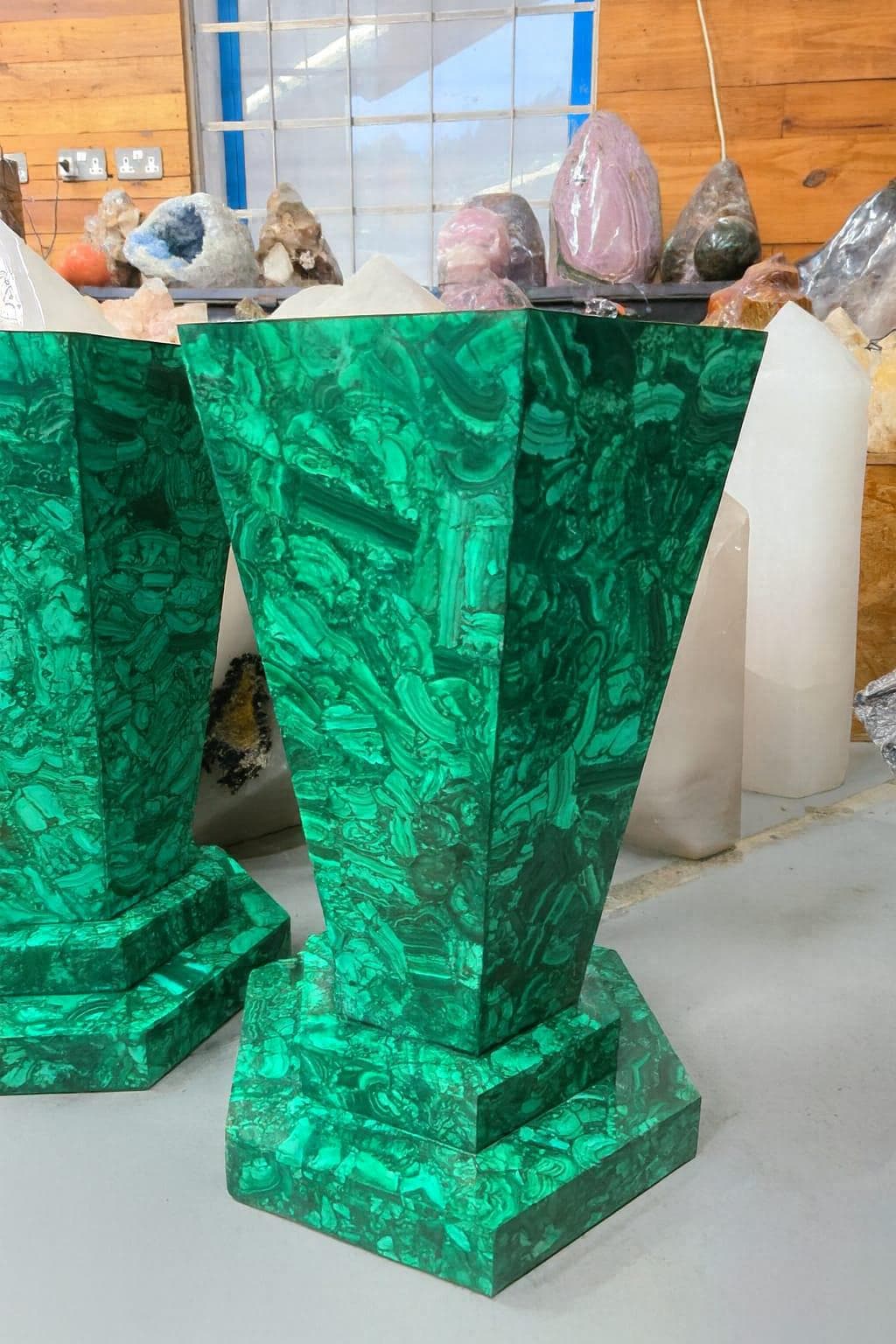 Elegant malachite vase for luxury home décor and display collections
