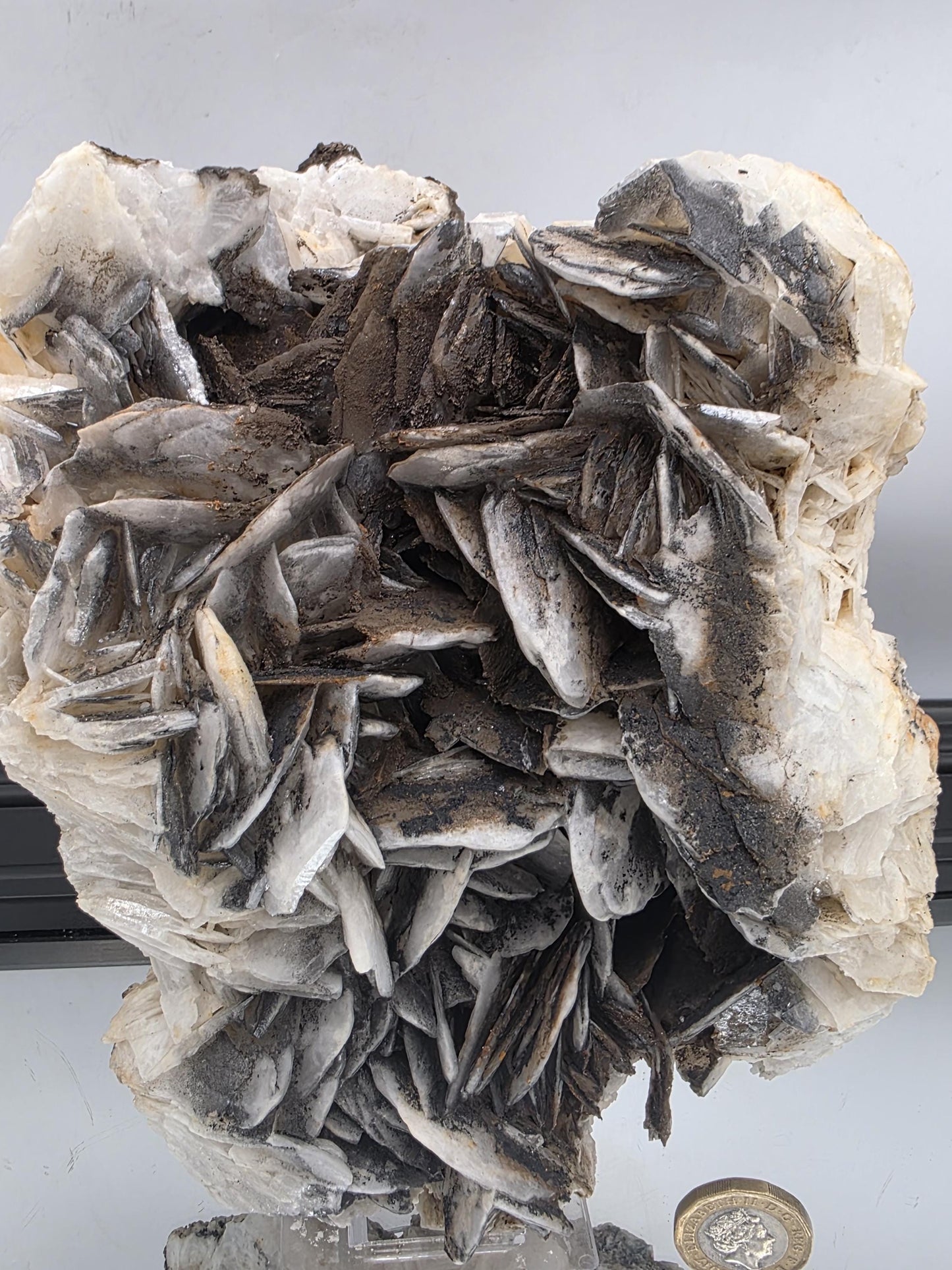 Natural crystal formation of Black Baryte
