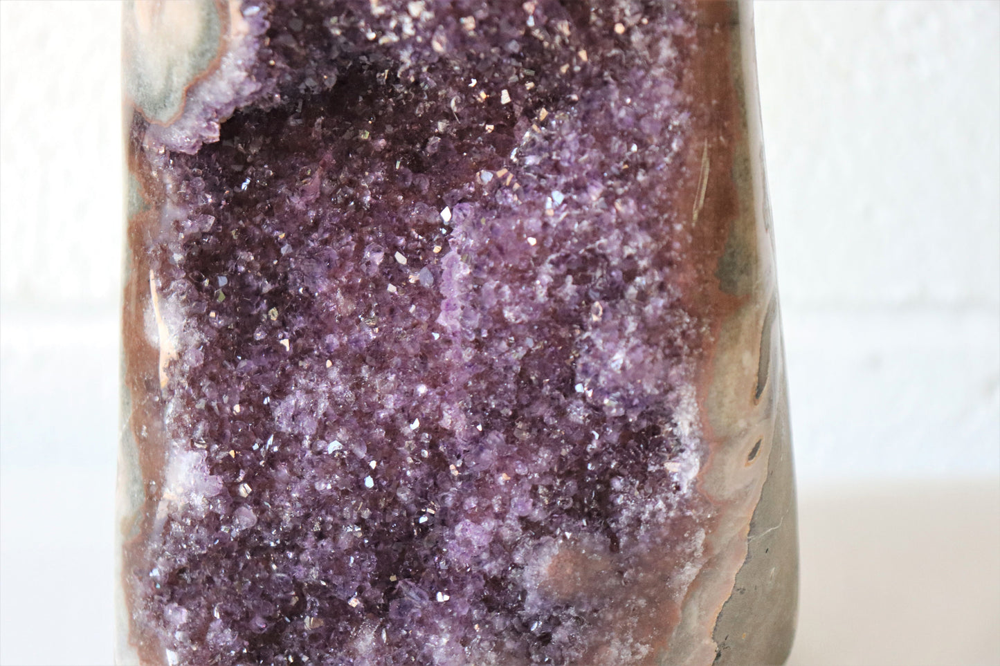 AMU113) Uruguayan Amethyst Free Standing Quartz Geode Crystal Gift 2.23 KG