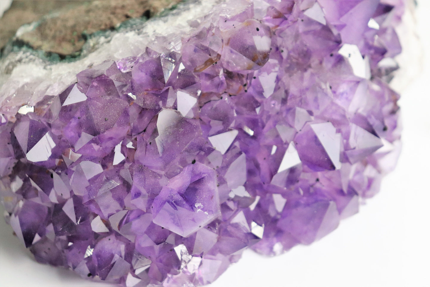 AM50) Large Amethyst Crystal Geode