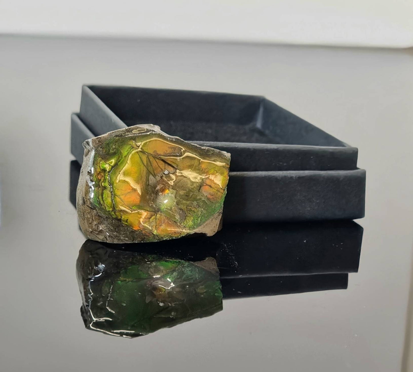 28) Ammolite Crystal Gemstone