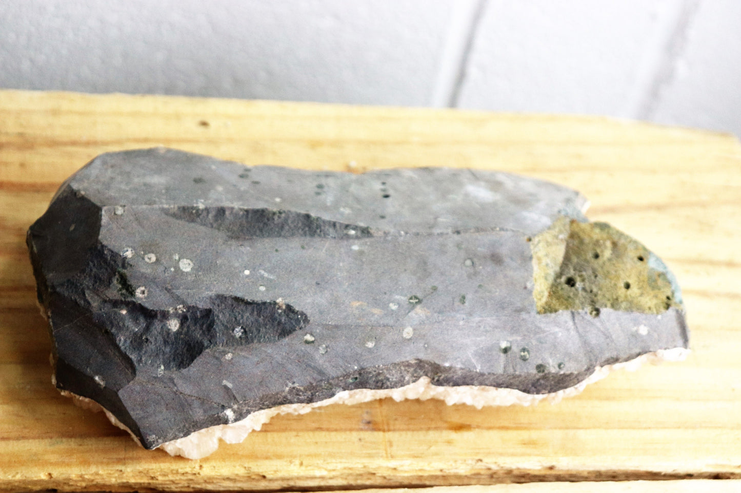 32) Stilbite Zeolite Crystal - India