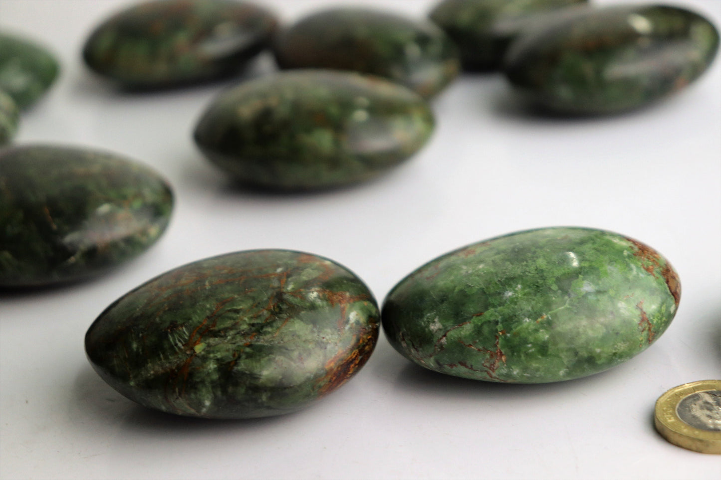 Chrysoprase Crystal Palmstone - Gallet Madagascar