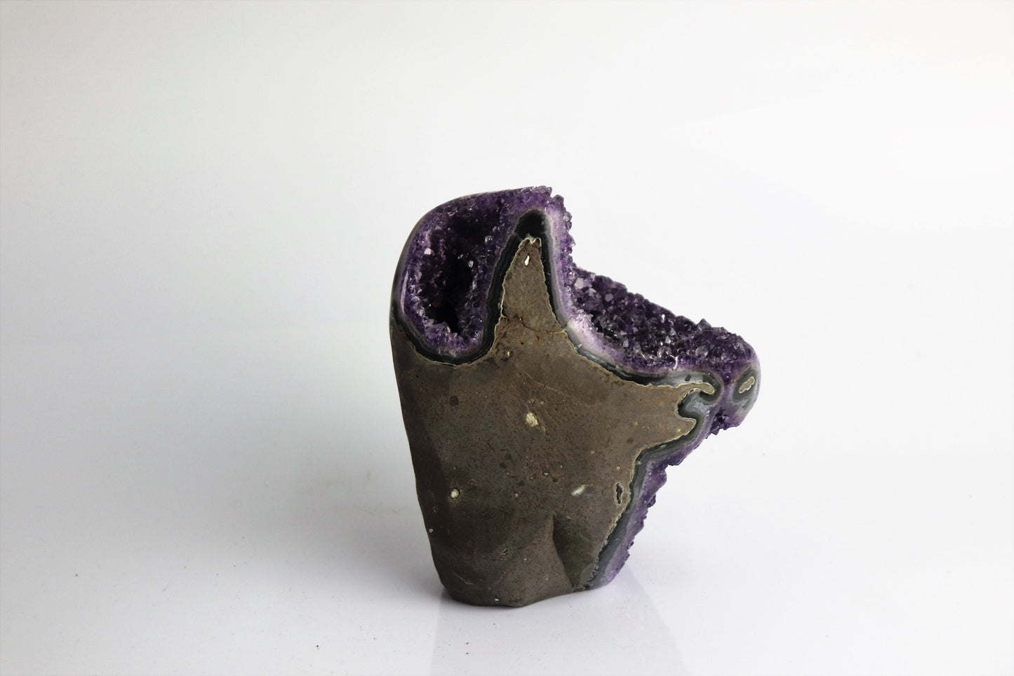 AMU42) Large Amethyst Crystal Uruguayan