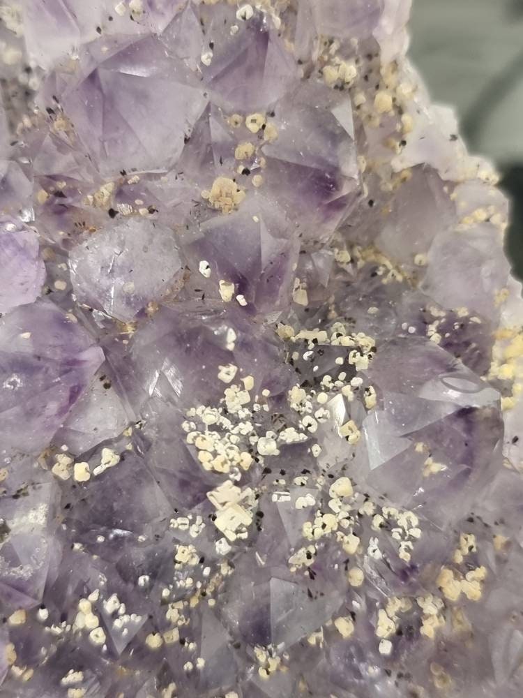 AMF20) Amethyst Crystal Free Standing