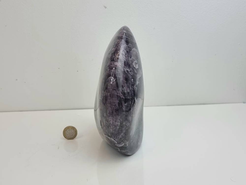 22) Large Anhydrite Crystal Freeform