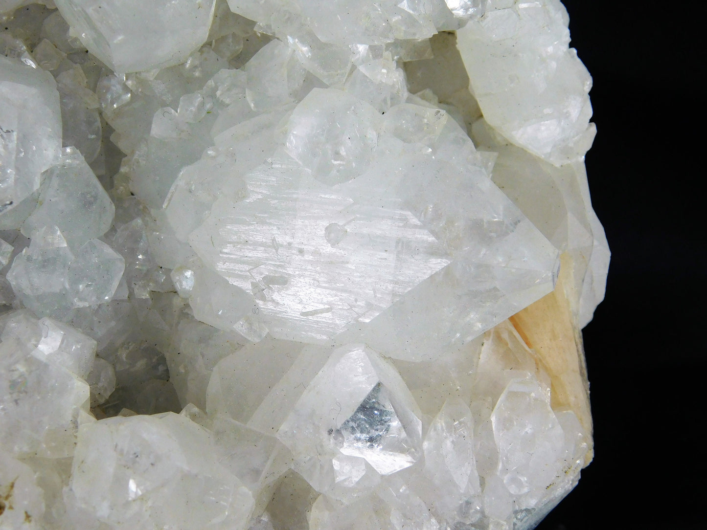 8) Large Apophyllite & Stilbite Zeolite Crystal - India - Natural Art / Home Decor