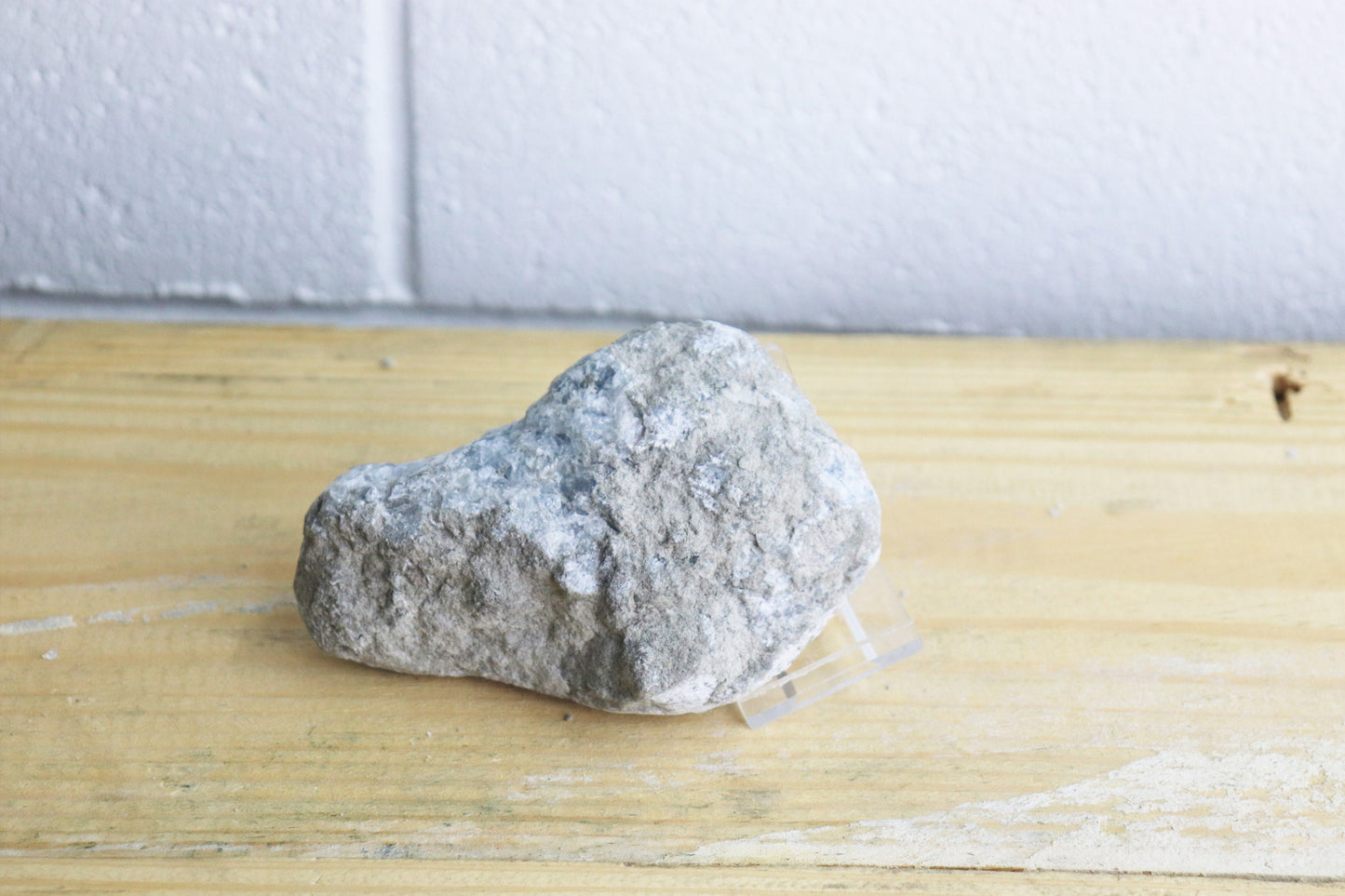 61) Celestite Crystal / Celestine AA grade