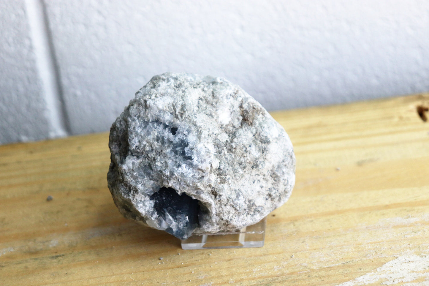 52) Celestite Crystal / Celestine AA grade