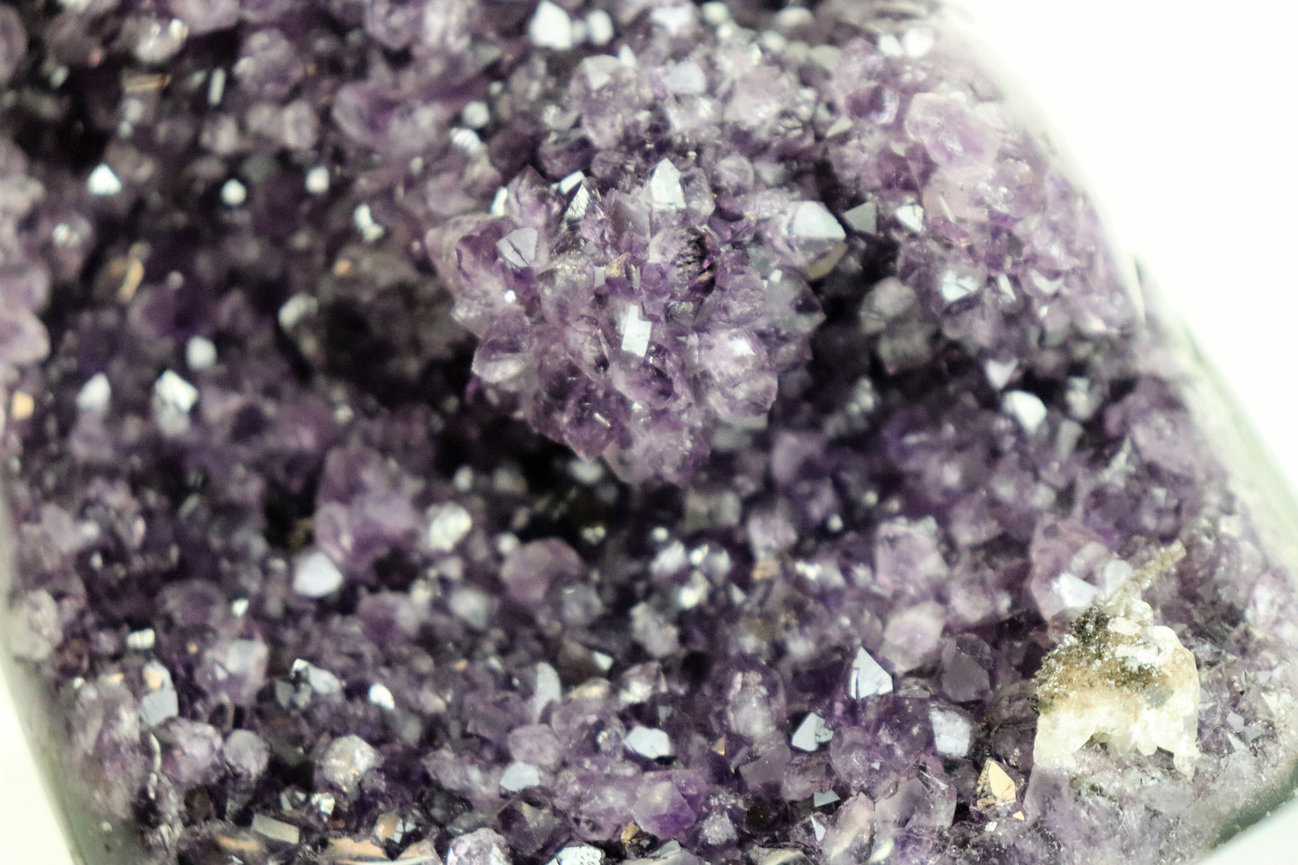 AMU124) Amethyst Crystal Free Standing Quartz Geode Crystal Gift Extra Grade