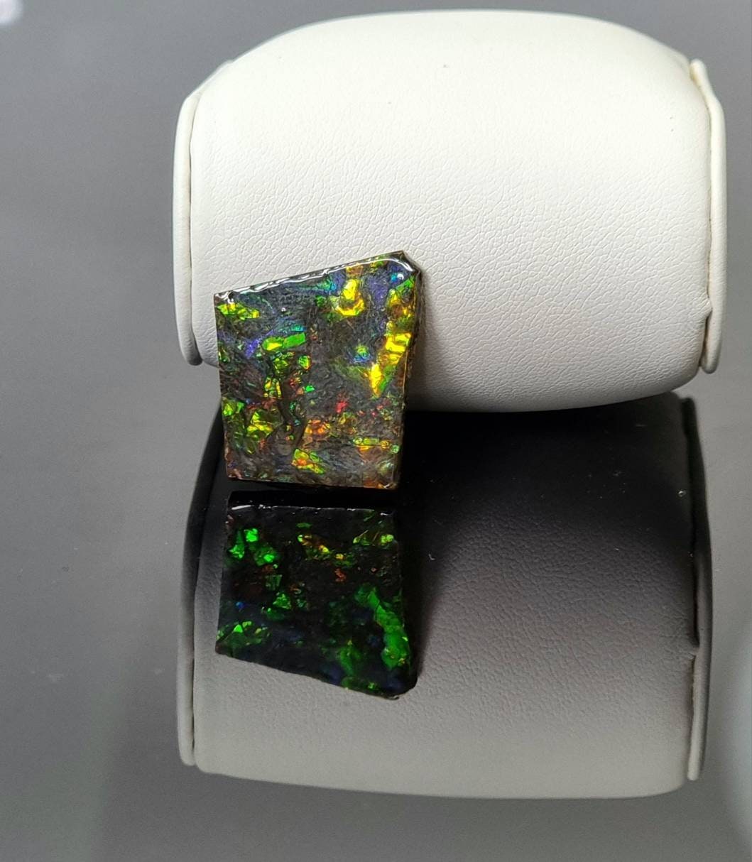 81) Ammolite Crystal Gemstone