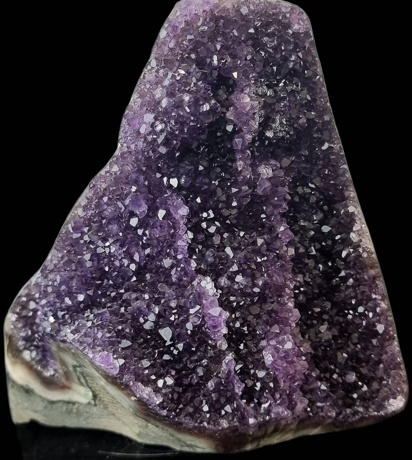 AMU41) Amethyst Crystal Quartz Geode Uruguayan