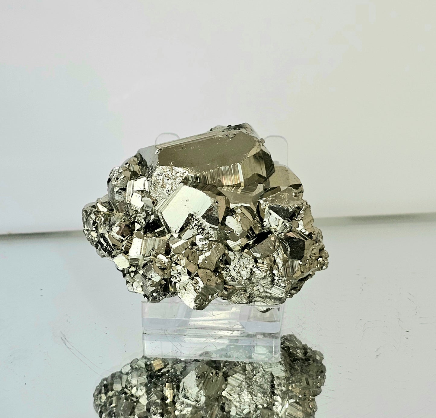 high grade peruvian pyrite clusters