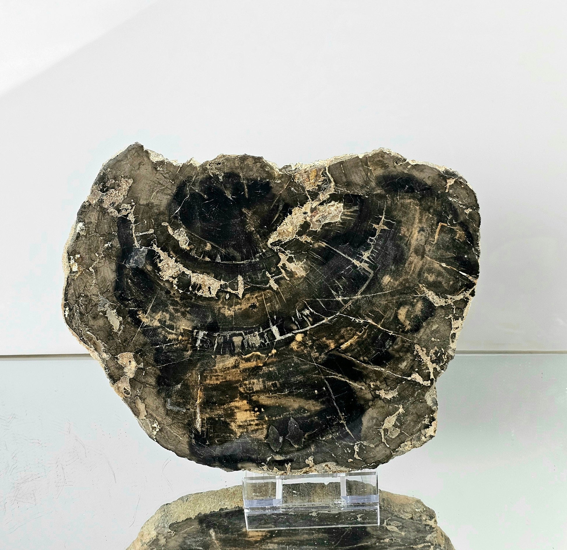 unique home decor table