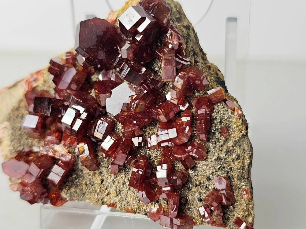 high grade vanadinite mineral