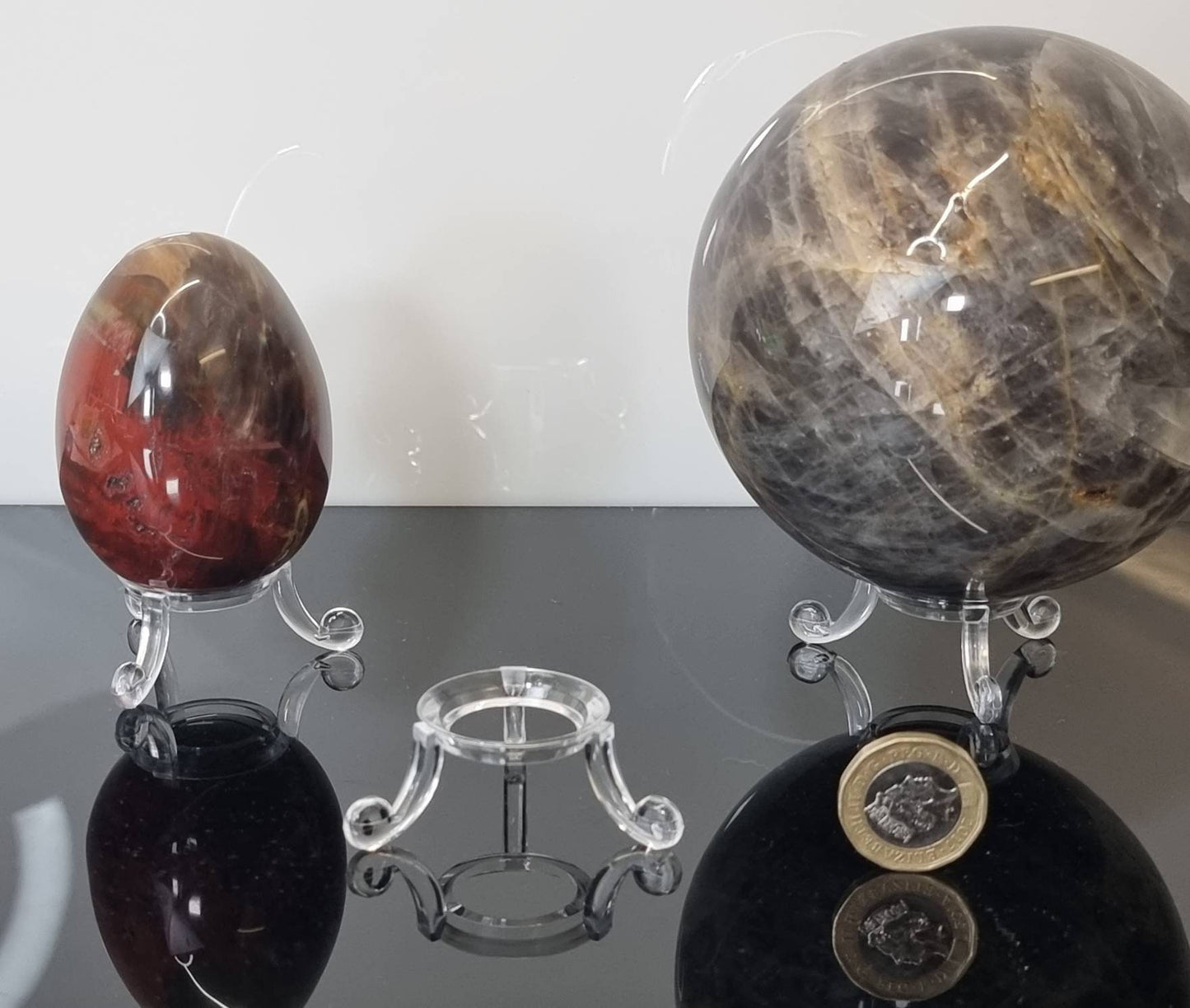 Crystal sphere display stand