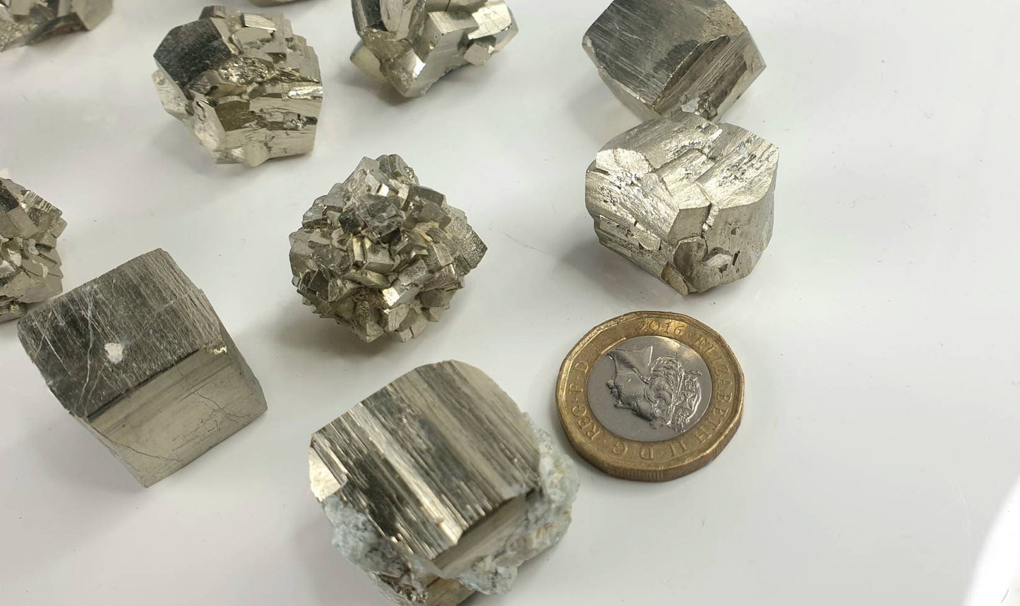 1x Pyrite Crystal Cube     (B13)