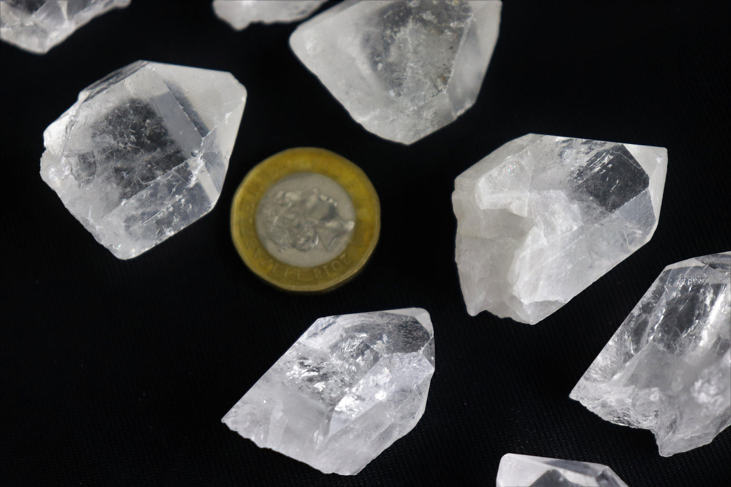 1 X Clear Quartz Crystal Point Tip   3cm
