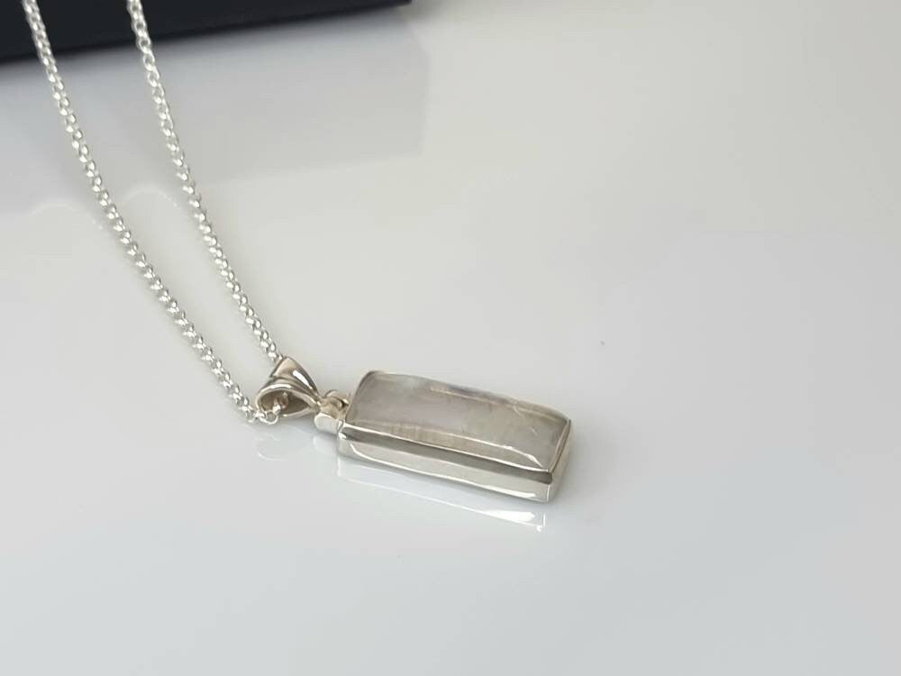 36) Moonstone Crystal Necklace 925 Silver