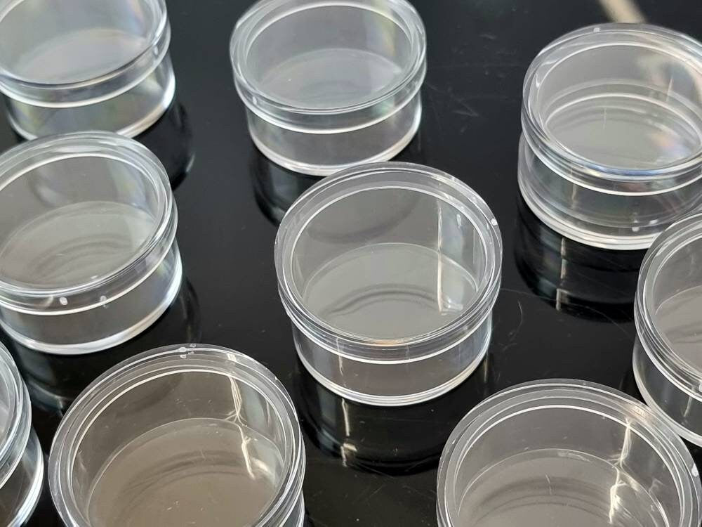 Clear Round Crystal / Mineral Display boxes