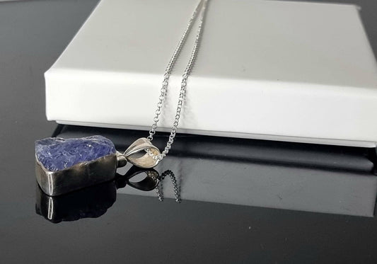 115) Tanzanite Crystal Necklace 925 Silver