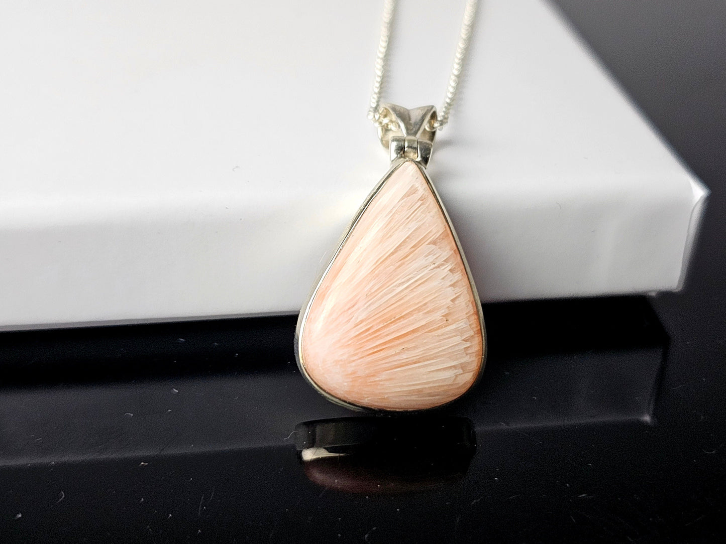 294) Scolocite Crystal Necklace 925 Silver