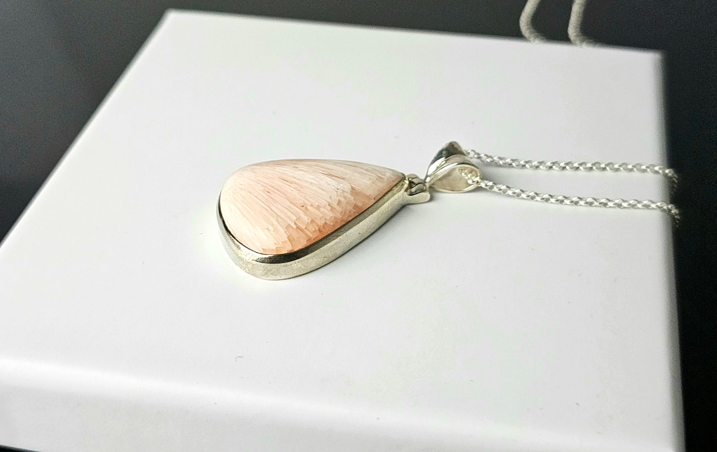 294) Scolocite Crystal Necklace 925 Silver