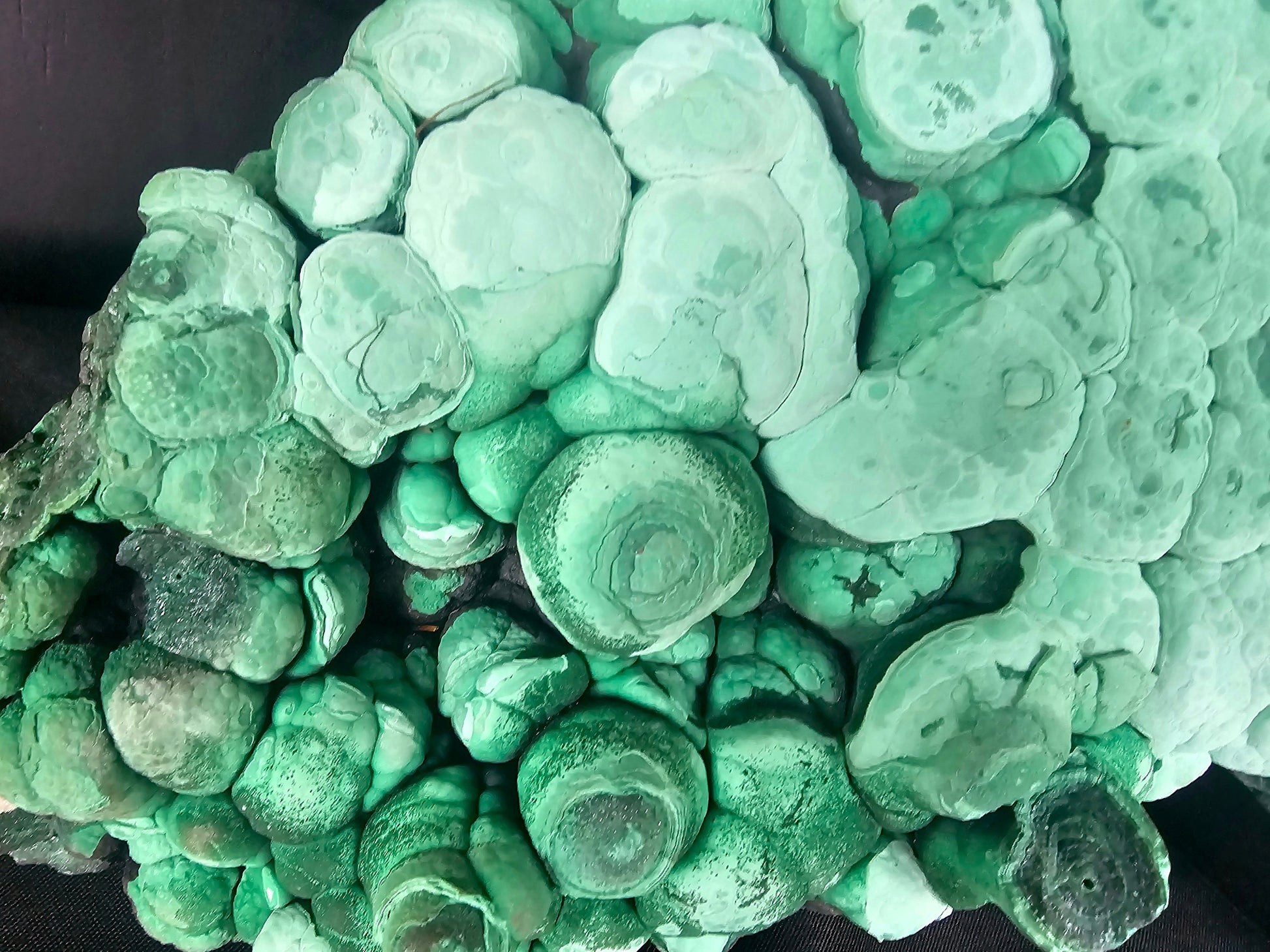 big malachite crystals