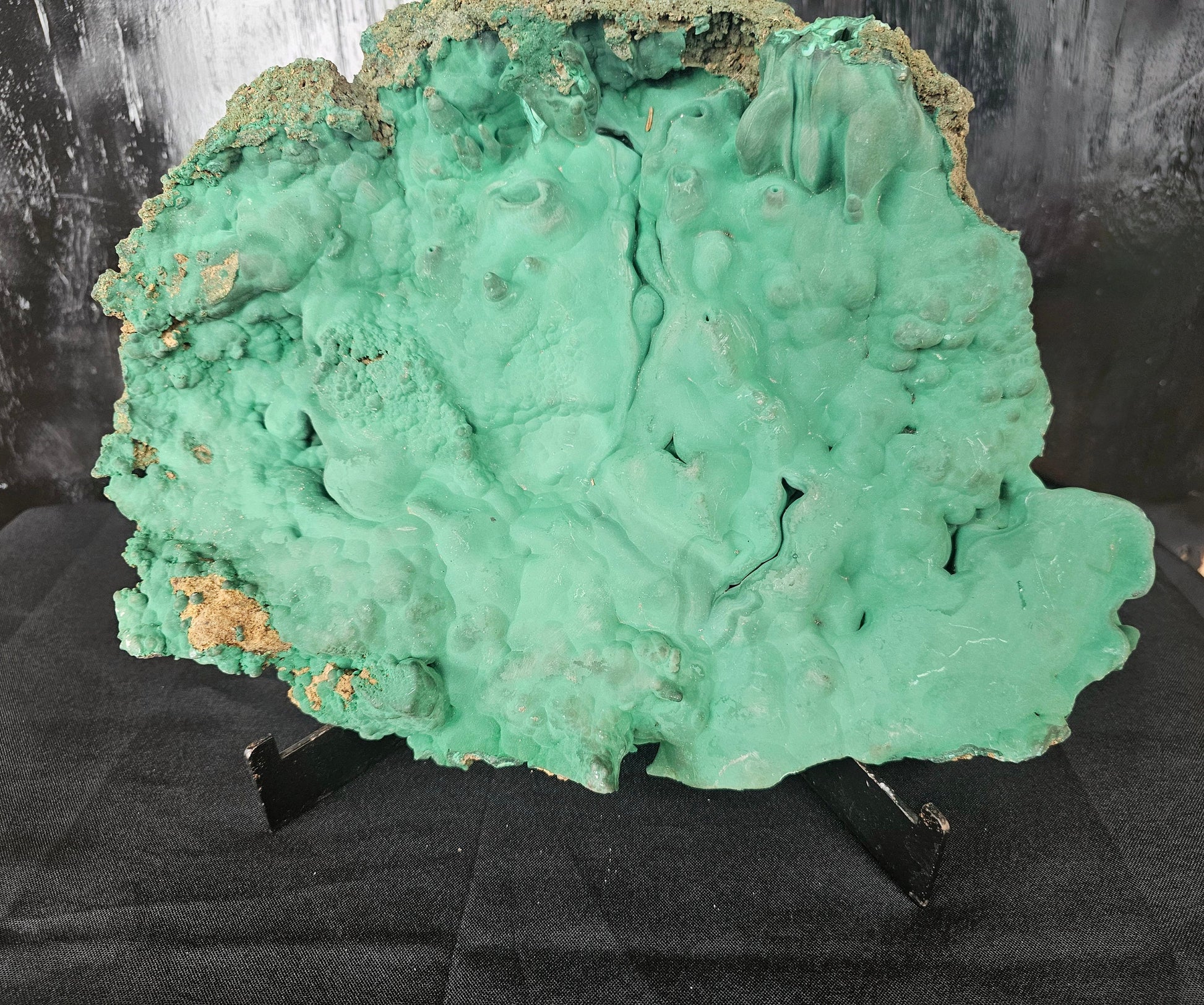 big malachite crystal