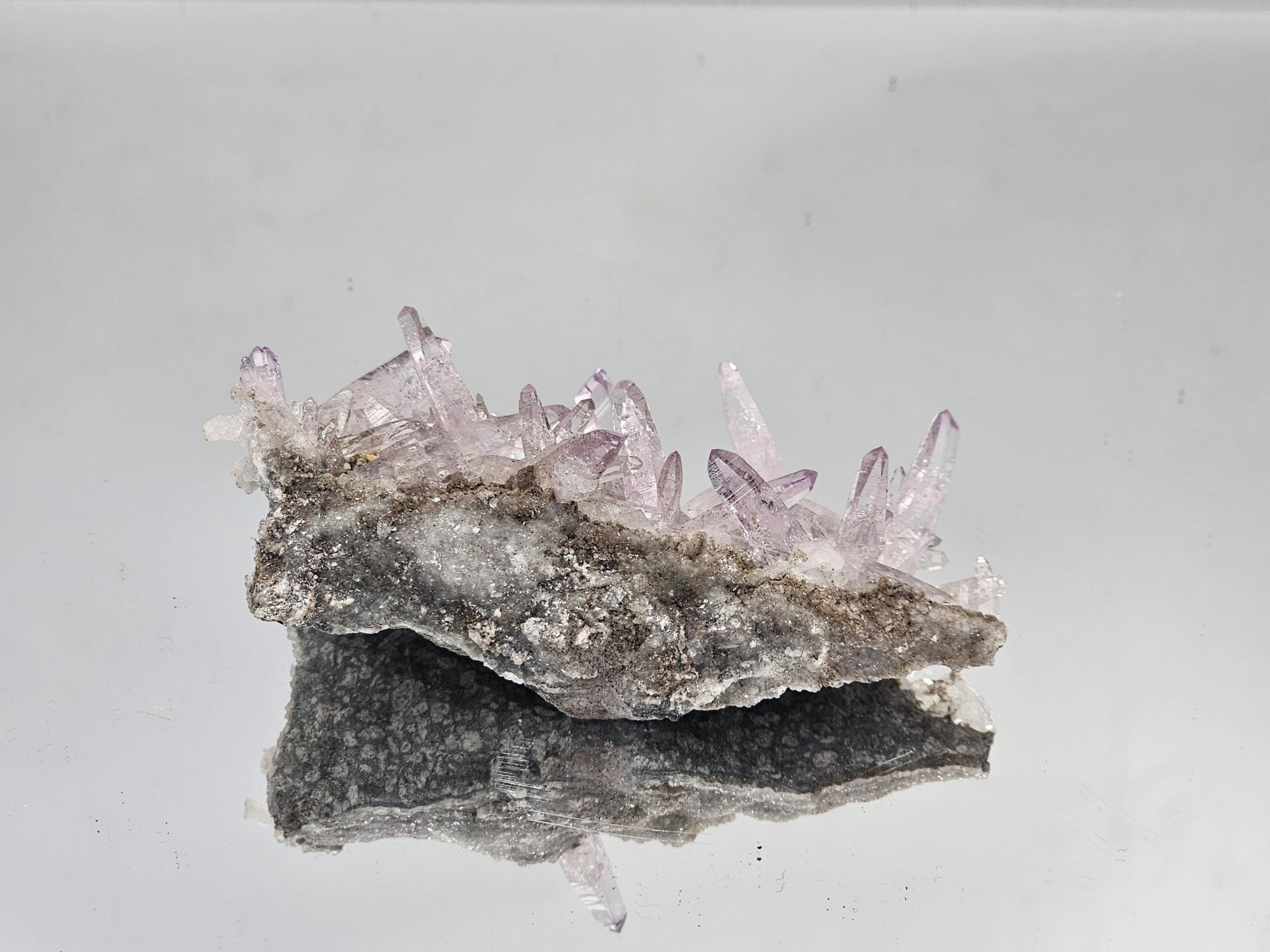 Natural Veracruz amethyst, highlighting its beautiful violet points.