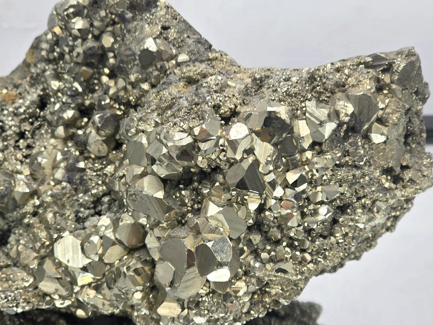 Large Pyrite Fish Sculpture #3 – Hand-Carved Crystal Animal | Pyrite Healing Stone | Metallic Gold Pyrite Fish Figurine