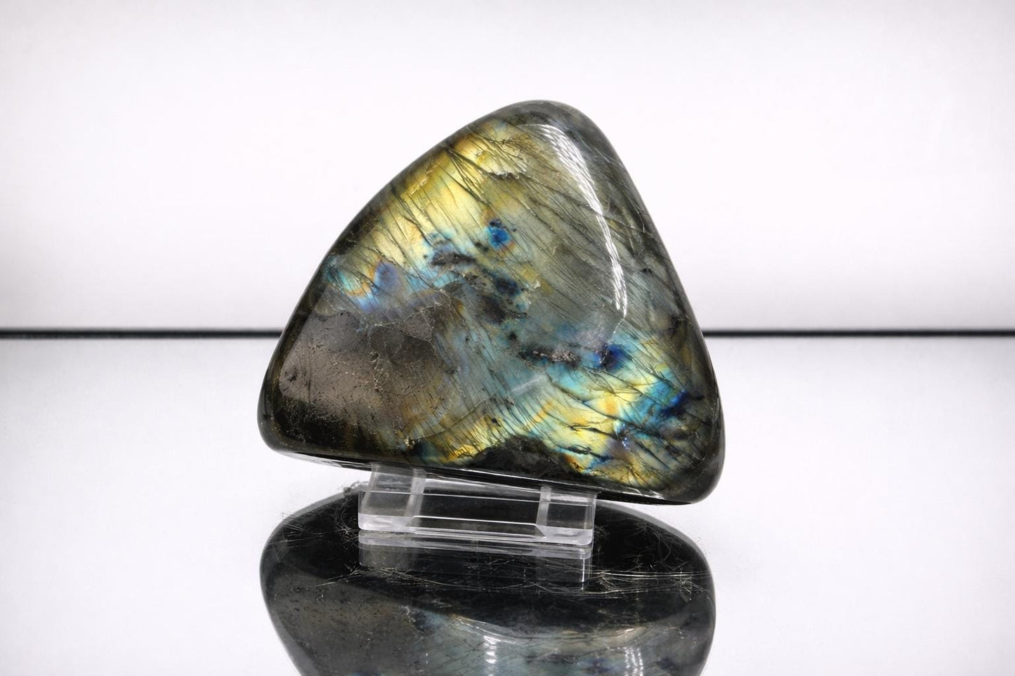 Labradorite Crystal Freeform With Strong Flash 0.66KG - Madagascar - #22