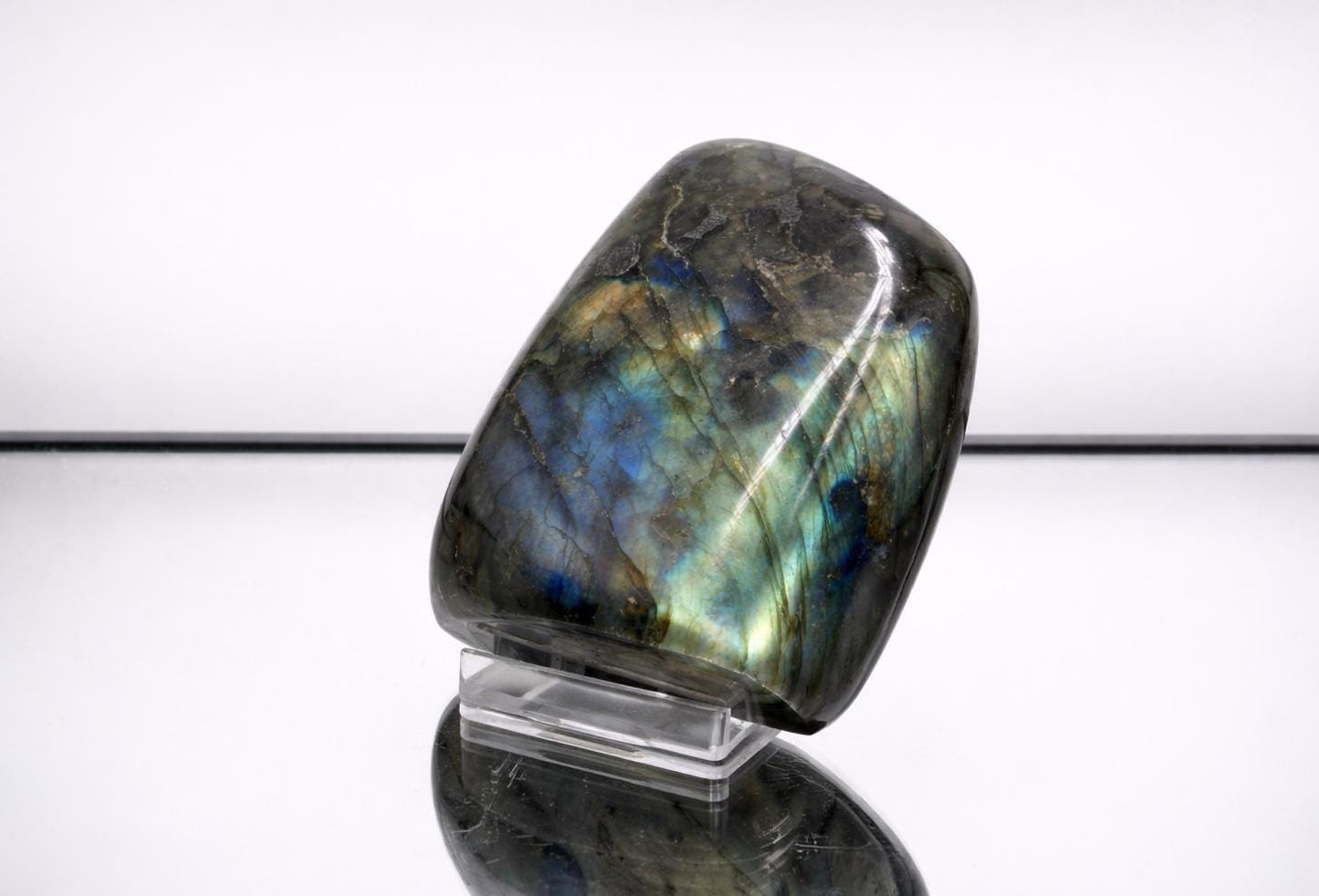 Labradorite Crystal Freeform With Strong Flash 0.47KG - Madagascar - #19