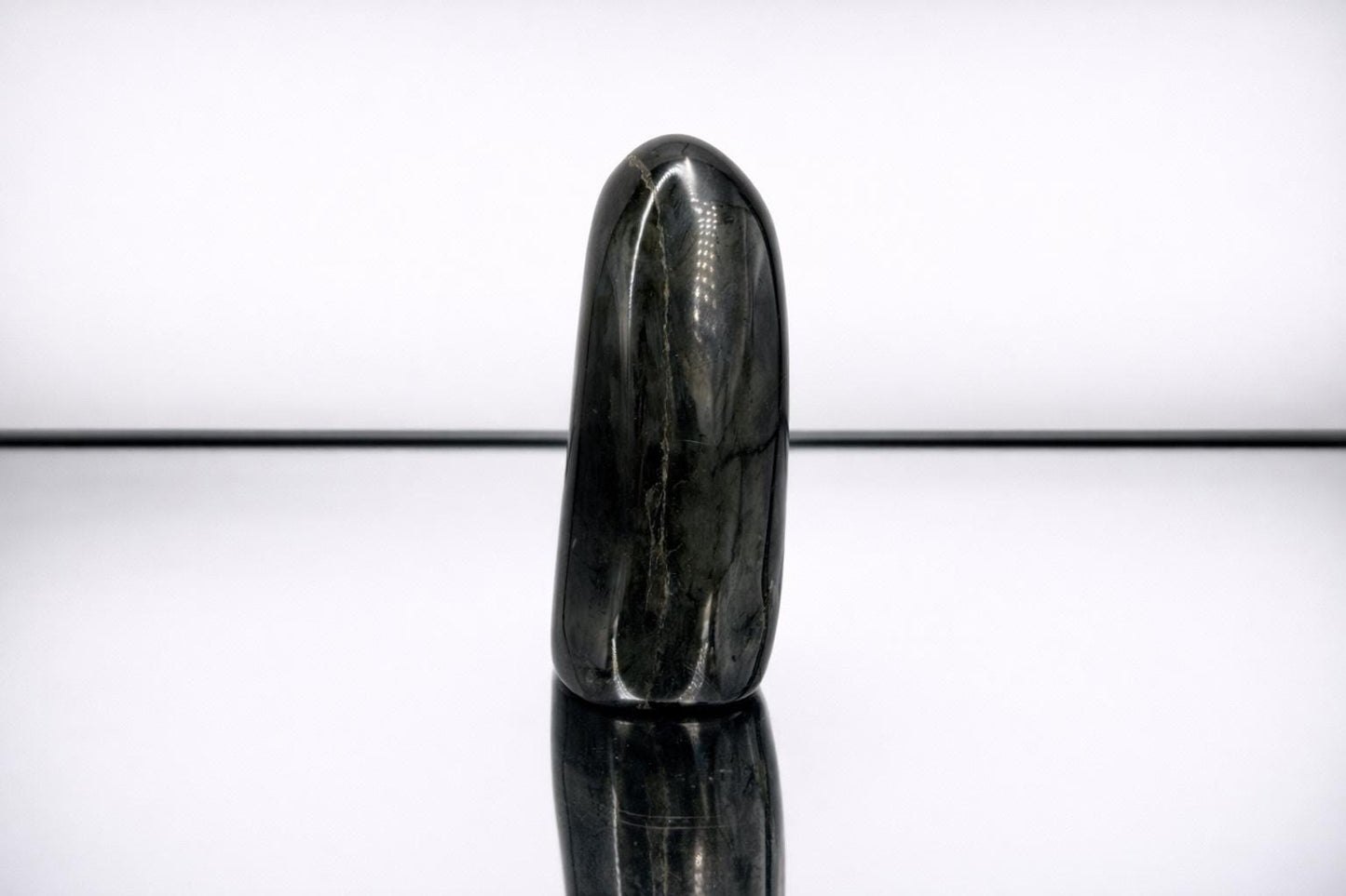 Labradorite Crystal Freeform With Strong Flash 0.38KG - Madagascar - #18