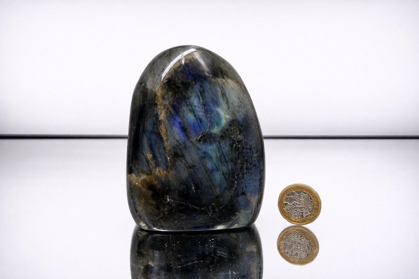Labradorite Crystal Freeform With Strong Flash 0.38KG - Madagascar - #18
